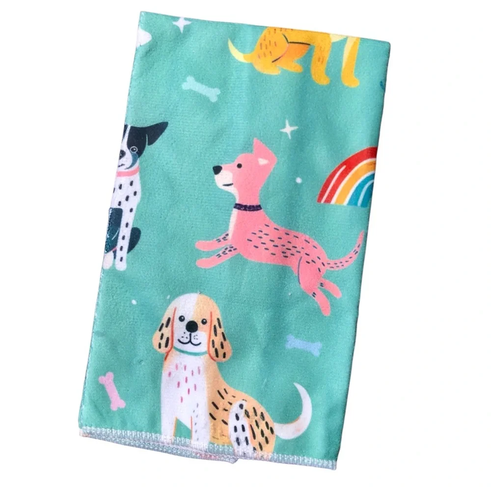 Set of 2 Playful Puppy Dog Microfiber Hand Towels